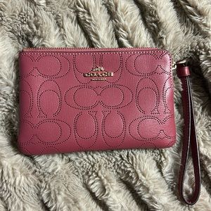pink coach wristlet